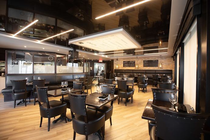 Imagen de los interiores del Hotel V. Foto 18