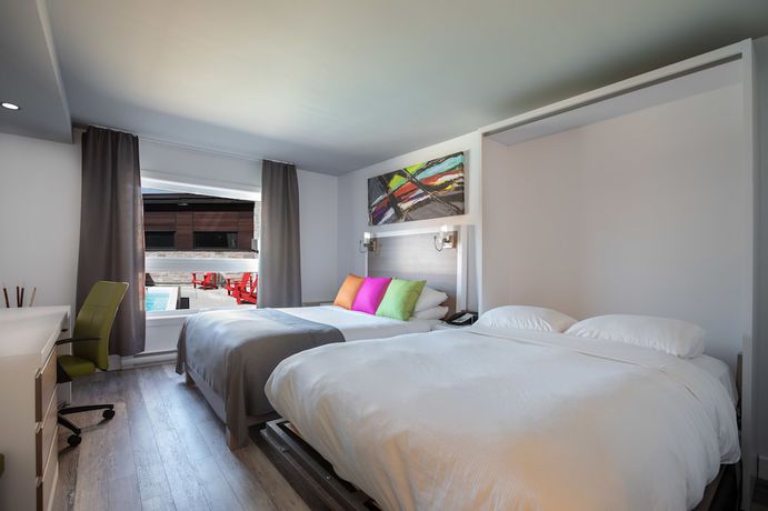Imagen de la habitación del Hotel V. Foto 8