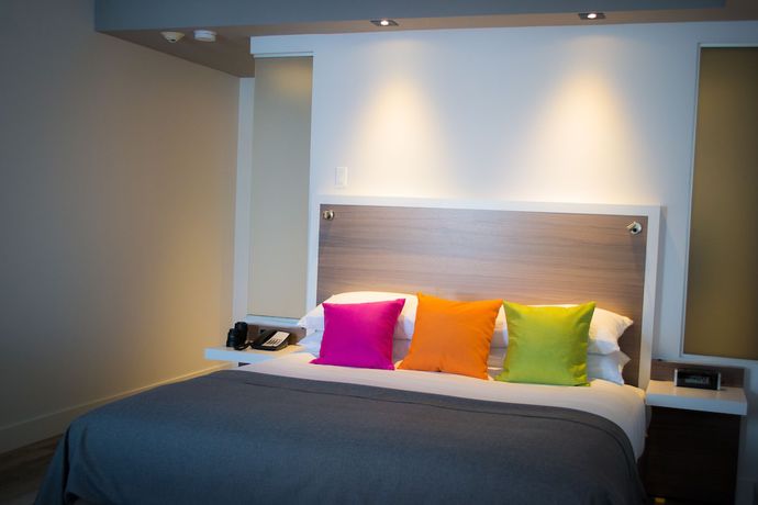 Imagen de la habitación del Hotel V. Foto 15