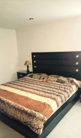 Imagen de la habitación del Hotel V. Foto 7