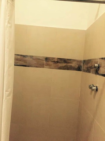 Imagen de la habitación del Hotel V. Foto 10