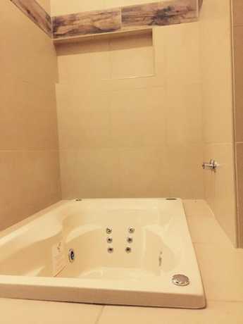 Imagen de la habitación del Hotel V. Foto 12