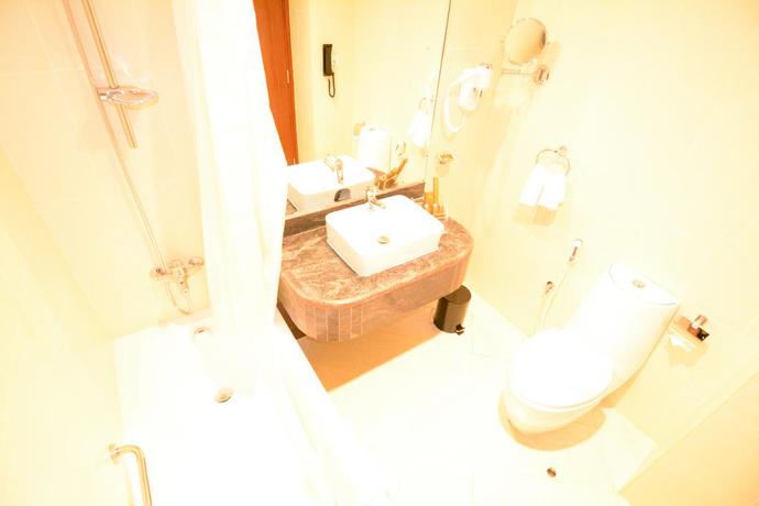 Imagen de la habitación del Hotel V Fujairah. Foto 2