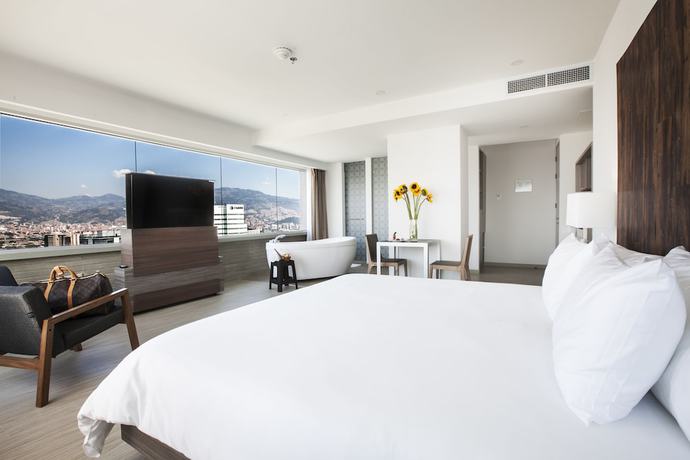 Imagen de la habitación del Hotel V Grand Hotel, a member of Radisson Individuals. Foto 3