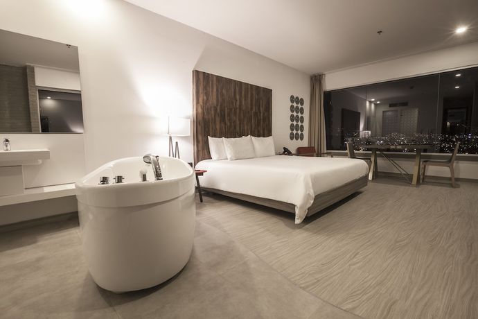 Imagen de la habitación del Hotel V Grand Hotel, a member of Radisson Individuals. Foto 18