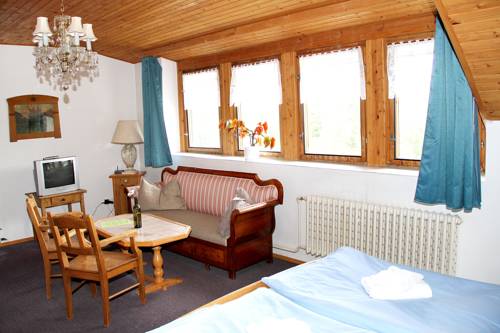 Imagen de la habitación del Hotel V Nebi. Foto 8