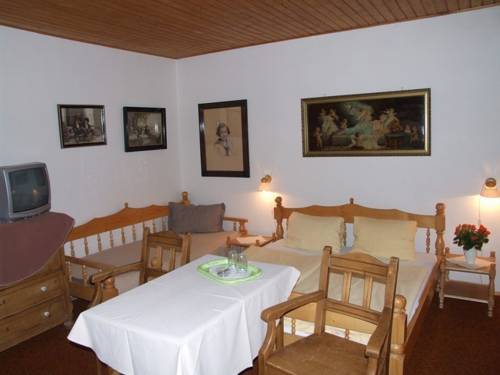 Imagen de la habitación del Hotel V Nebi. Foto 9