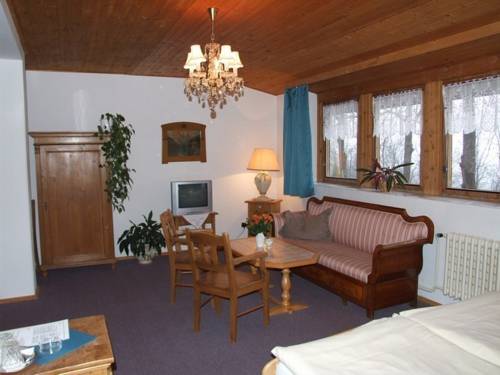 Imagen de la habitación del Hotel V Nebi. Foto 14