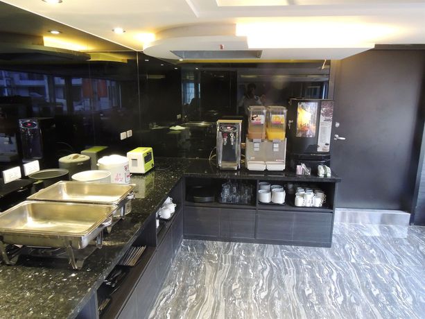 Imagen de los interiores del Hotel V One. Foto 11