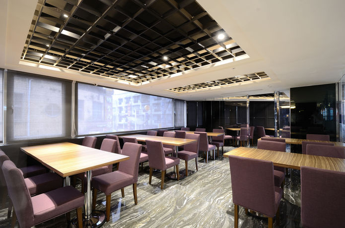 Imagen de los interiores del Hotel V One. Foto 12