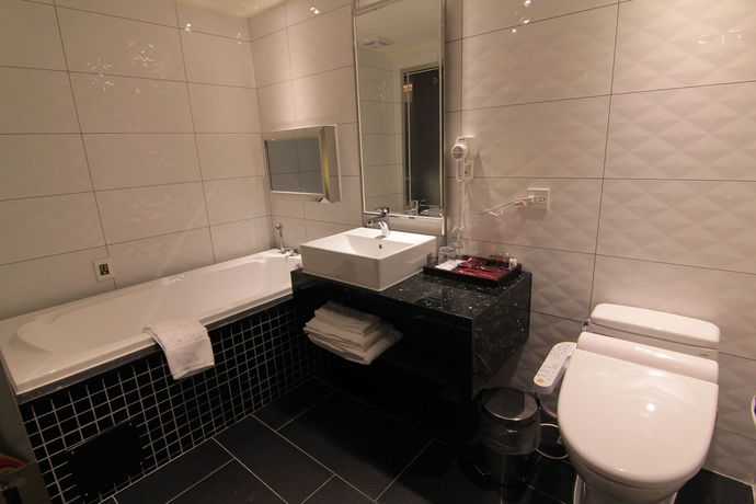 Imagen de la habitación del Hotel V One. Foto 8