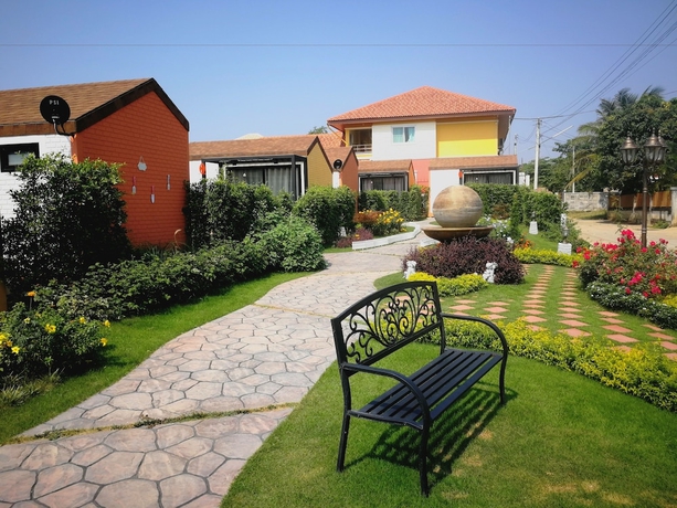 Imagen de los interiores del Hotel V Village. Foto 16