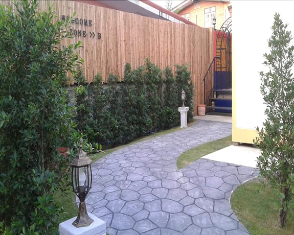 Imagen de los exteriores del Hotel V Village. Foto 13