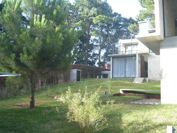 Imagen de los exteriores del Hotel V and D Casas Mar Azul. Foto 9