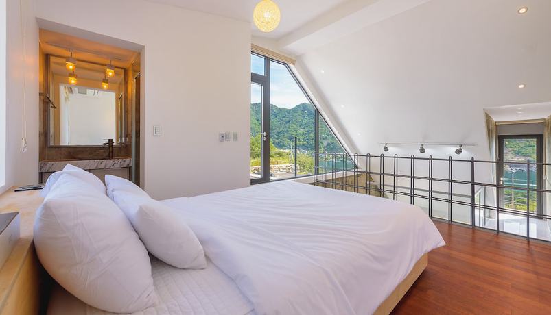 Imagen de la habitación del Hotel V10 Spa Pension. Foto 3