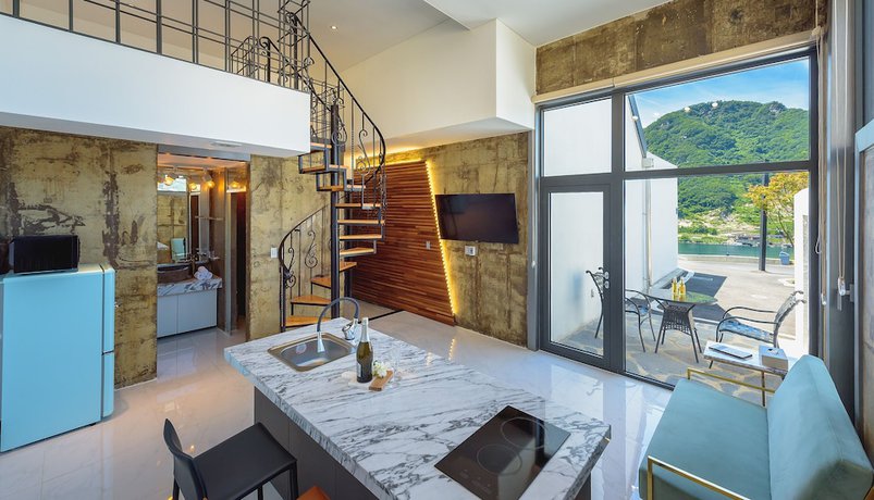 Imagen de la habitación del Hotel V10 Spa Pension. Foto 11