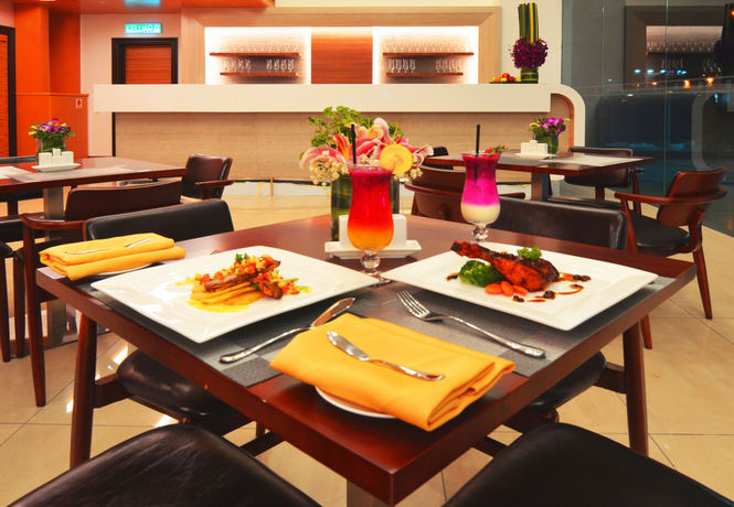 Imagen de la habitación del Hotel V8. Foto 5