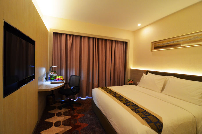 Imagen de los interiores del Hotel V8. Foto 12