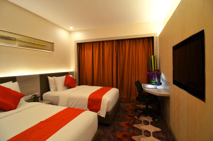 Imagen de los interiores del Hotel V8. Foto 14