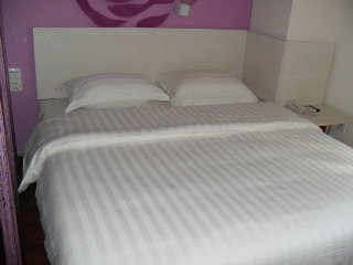 Imagen de la habitación del Hotel V8 Xi Cun Branch. Foto 8