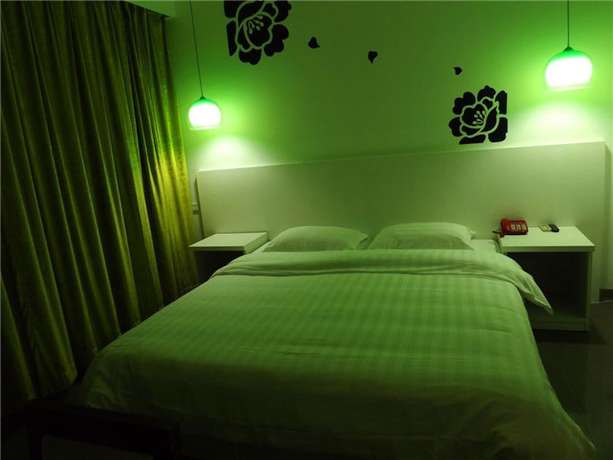 Imagen de la habitación del Hotel V8 Xi Lang Branch. Foto 12