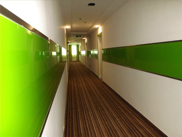 Imagen de los interiores del Hotel V8 Xi Lang Branch. Foto 15