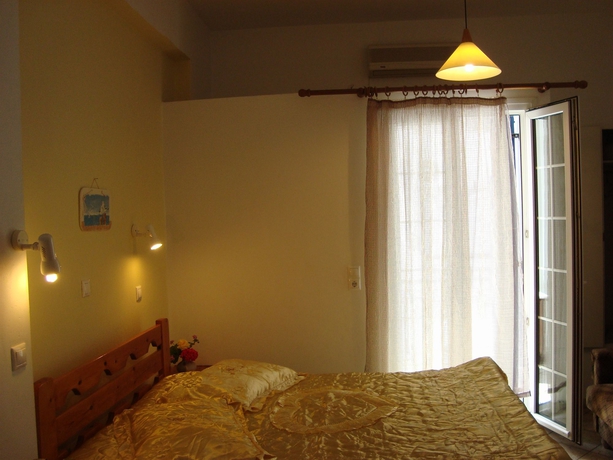 Imagen de la habitación del Hotel VAKHOS. Foto 5