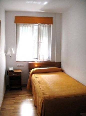 Imagen de la habitación del Hotel VALCARCE. Foto 9