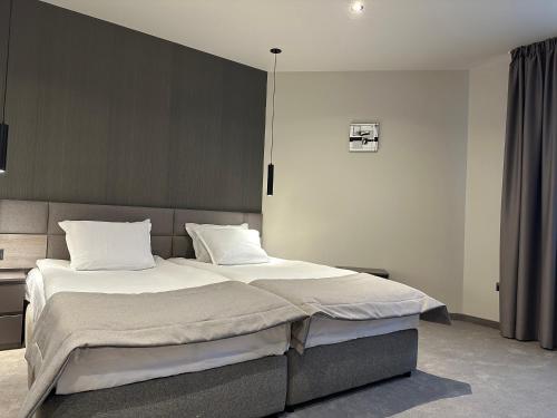 Imagen de la habitación del Hotel VALOR. Foto 18