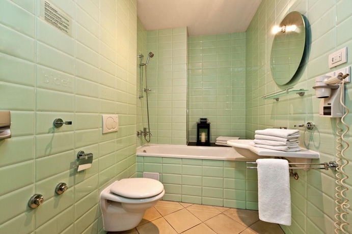 Imagen general del Hotel VENEZIA OLD TOWN. Foto 11