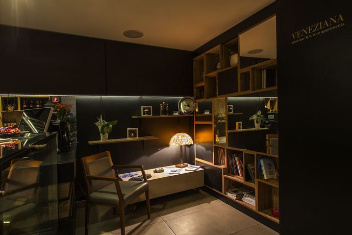 Imagen de los interiores del Hotel VENEZIANA Boutique Superior. Foto 16