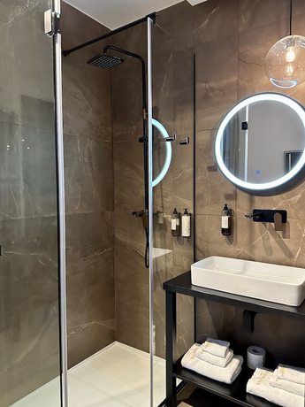 Imagen de la habitación del Hotel VENEZIANA Boutique Superior. Foto 8