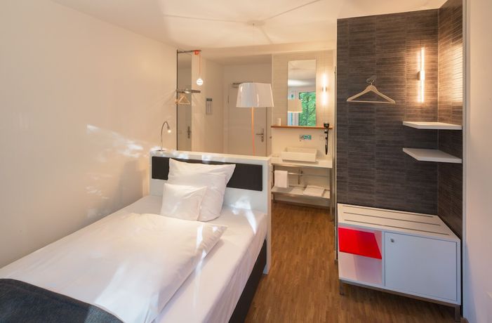 Imagen de la habitación del Hotel V-Hotel. Foto 2