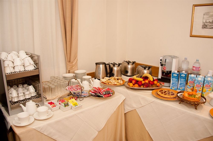 Imagen del bar/restaurante del Hotel VICTOR, Roma. Foto 7