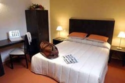 Imagen general del Hotel VICTORIA GARDEN APPART HOTEL LOURDES. Foto 4