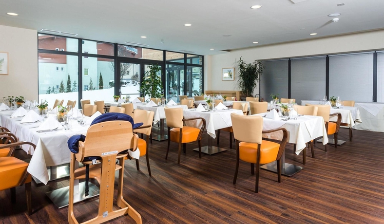 Imagen del bar/restaurante del Hotel VICTORIA KAPRUN, Kaprun. Foto 4