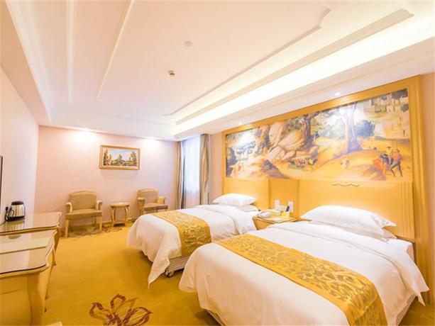 Imagen de la habitación del Hotel VIENNA INTERNATIONAL JINQIAO INDUSTRIAL PARK. Foto 7