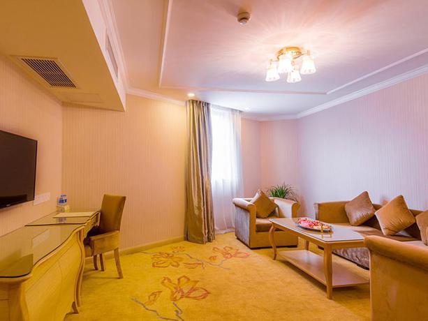 Imagen de la habitación del Hotel VIENNA INTERNATIONAL JINQIAO INDUSTRIAL PARK. Foto 14
