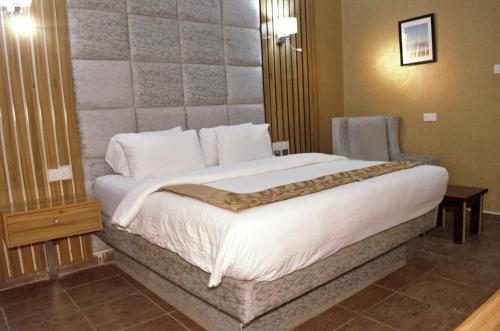 Imagen de la habitación del Hotel VIEWPOINT HOTEL AND SUITES. Foto 13