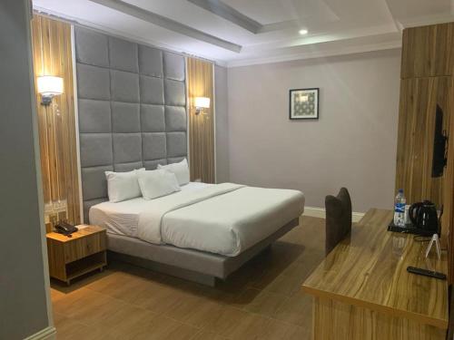 Imagen de la habitación del Hotel VIEWPOINT HOTEL AND SUITES. Foto 16