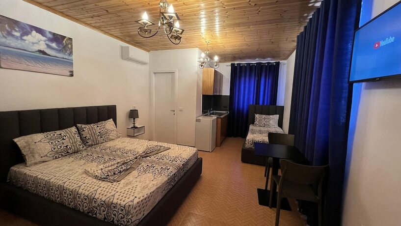 Imagen general del Hotel VILA AARON. Foto 13