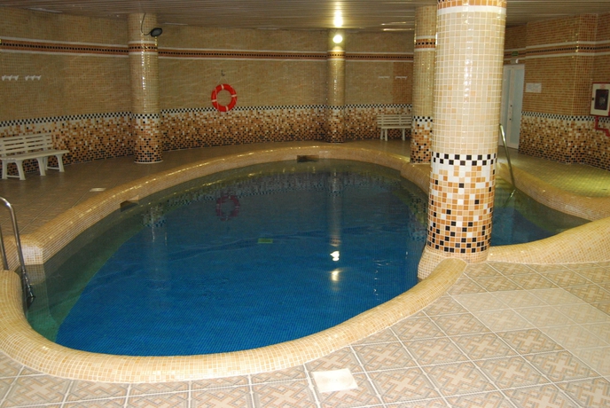 Imagen de la piscina del Hotel VILA REAL MARINA AZUL. Foto 15