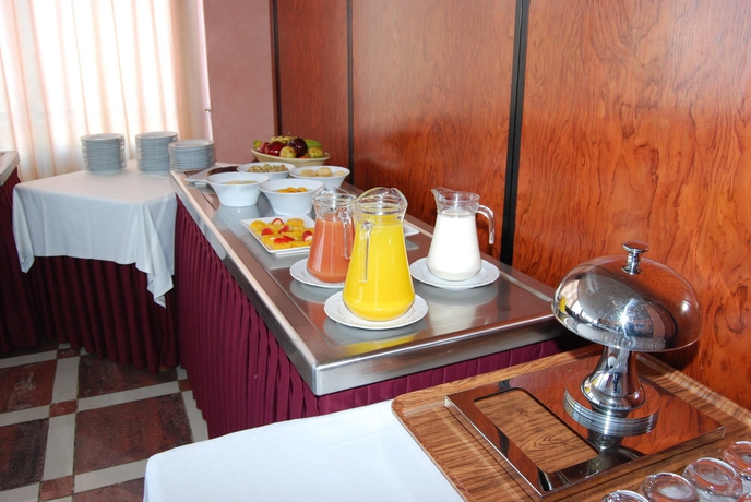 Imagen del bar/restaurante del Hotel VILA REAL PALACE. Foto 3