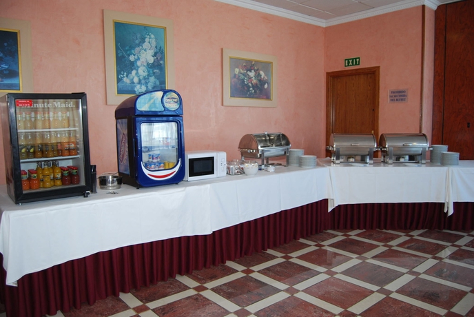 Imagen del bar/restaurante del Hotel VILA REAL PALACE. Foto 4