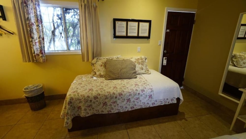 Imagen de la habitación del Hotel VILLA BRASIL MOTEL. Foto 13