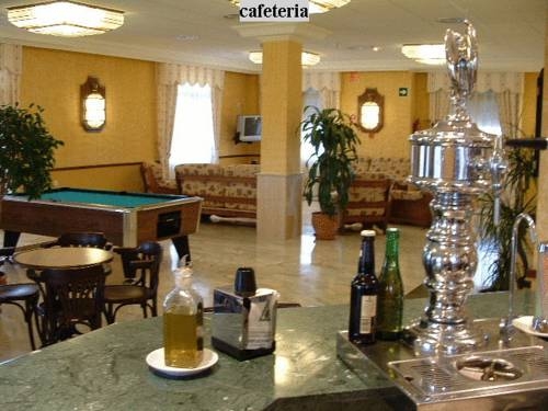 Imagen general del Hotel VILLA DE GOR. Foto 8