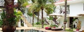 Imagen de la piscina del Hotel VILLA KIARA. Foto 9