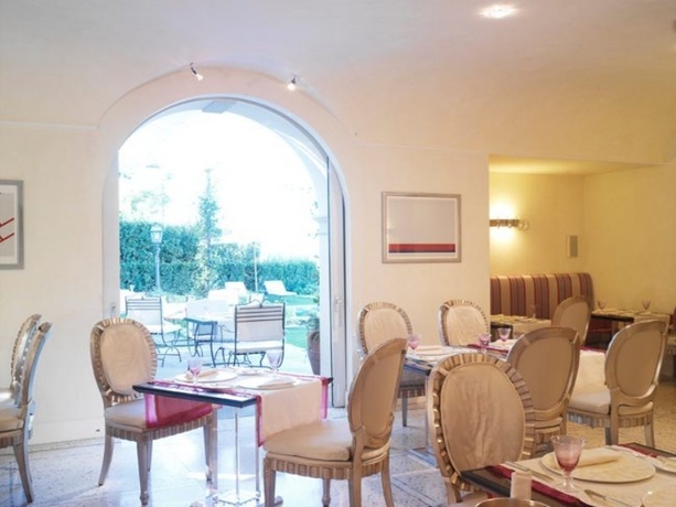 Imagen general del Hotel VILLA LA VEDETTA. Foto 6