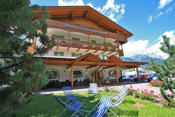 Imagen general del Hotel VILLA MARGHERITA, Pozza di Fassa. Foto 4