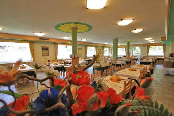 Imagen general del Hotel VILLA MARGHERITA, Pozza di Fassa. Foto 5